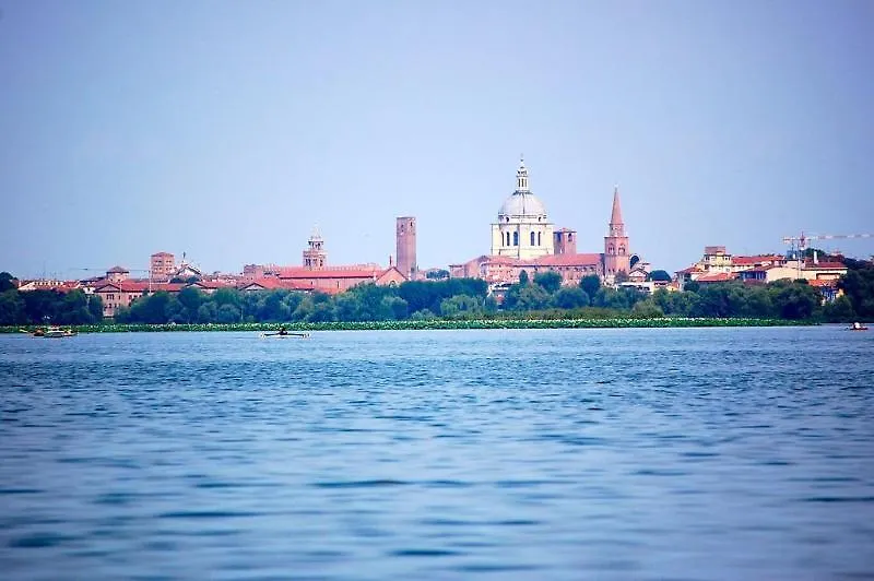 Due Guerrieri Mantova Hotel Italy